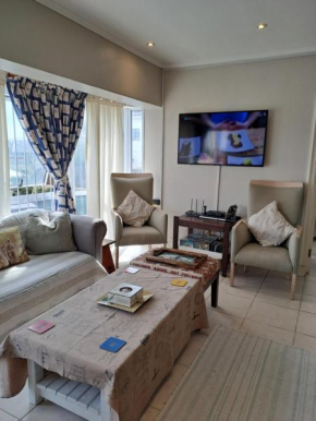 Lovely 2 bedroom self-catering apartment located 1 min from the beach